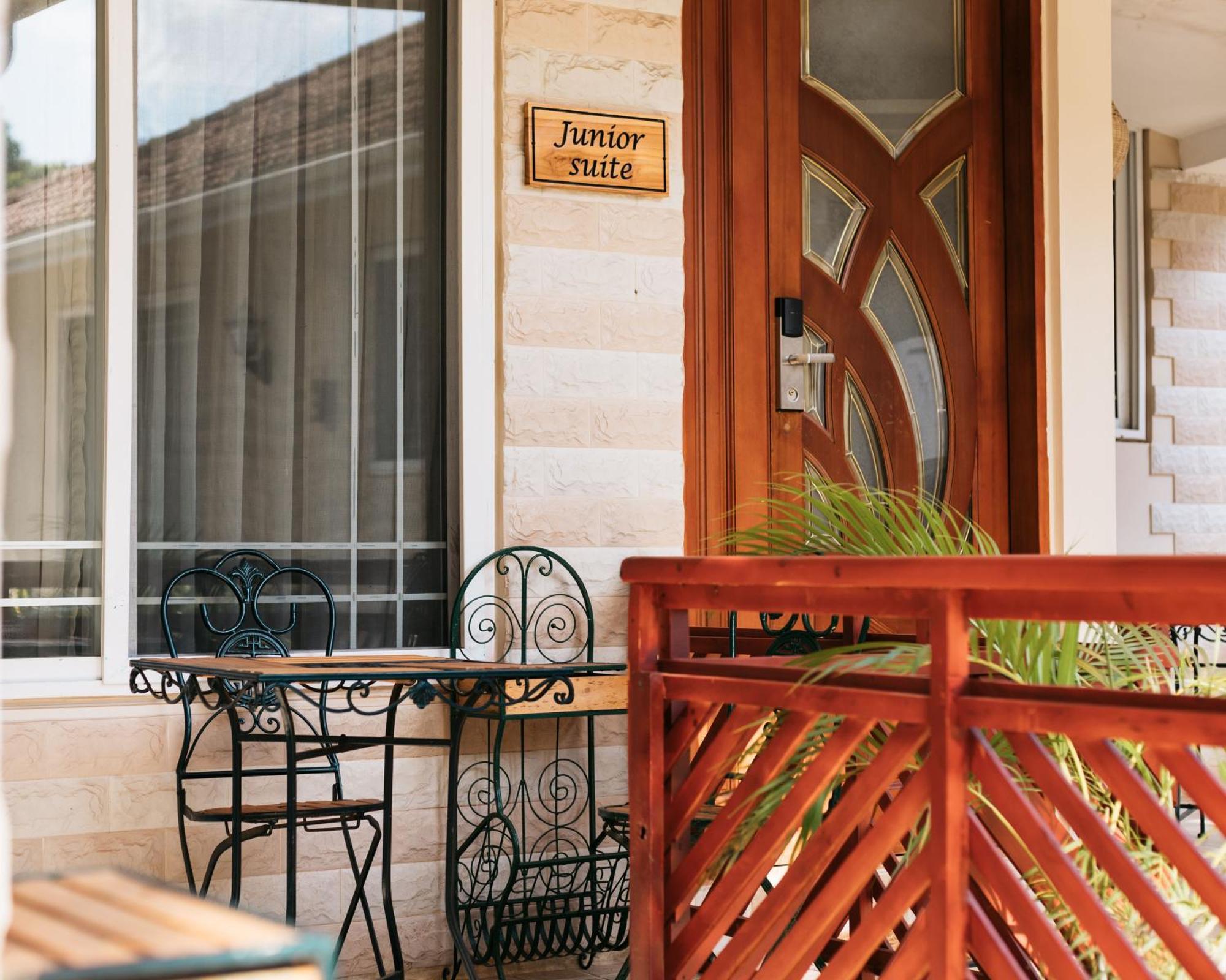 The Amariah Hotel & Apartments Mikocheni Дар-эс-Саламе Экстерьер фото